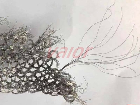 This mesh is knitted with 12 strands of 0.12mm metal wire.